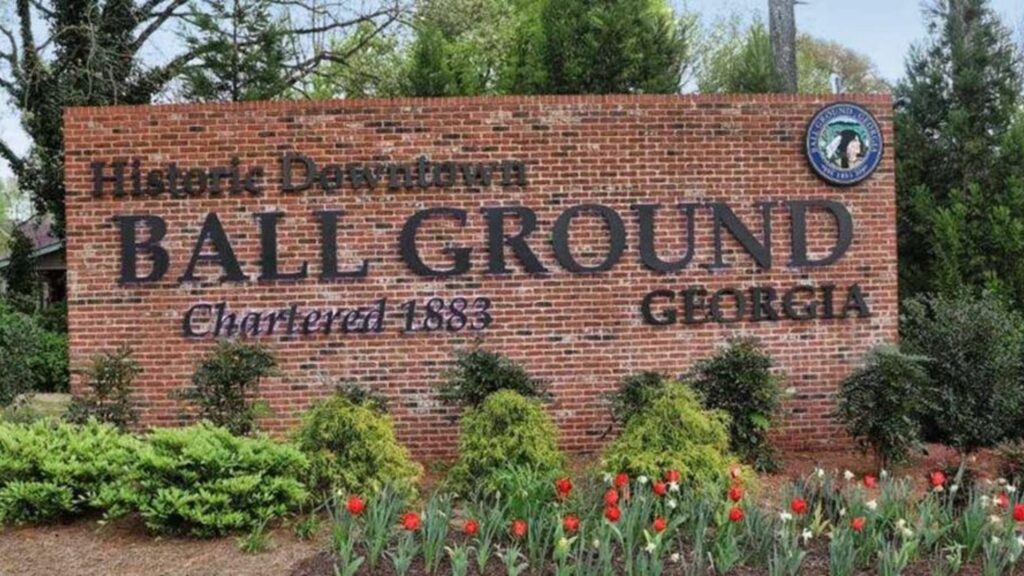 Pros and Cons of Living in Ball Ground, GA